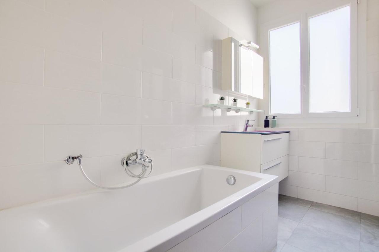 2 Bedrooms Tour Eiffel Rapp Paris Exterior foto